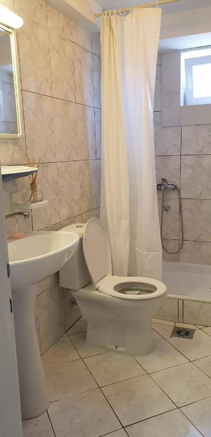No 1 Apartment *